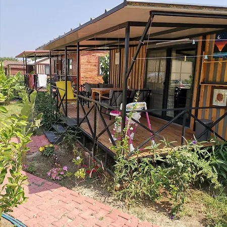 Üdülőpark Arlin *